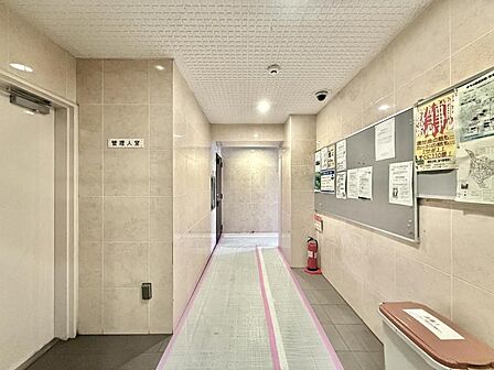 【エントランス】清潔感のある綺麗なエントランスです。
