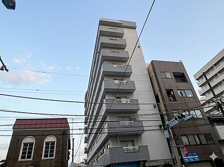 【外観】時代の背景にとらわれず、いつの時代も凛とした佇まいが美しいマンションです。