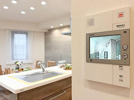 【設備】 家族の安心感を守るTVインターホン