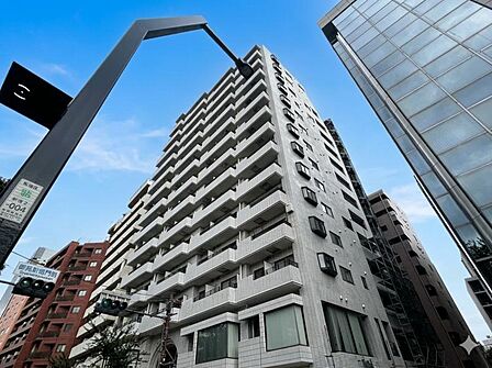 【外観】落ち着いた色調でまとめられた、落ち着きと品のある佇まい。