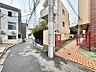 エントランス：【エントランス】幅員にゆとりある前面道路。視界が広がり、確かな開放感があります。