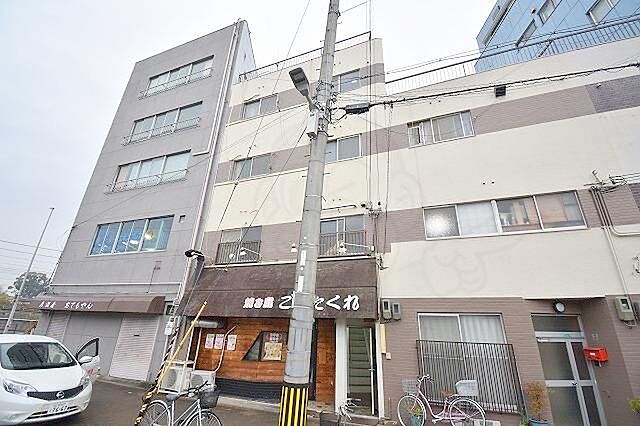4 / 6