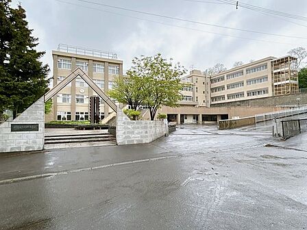 【周辺環境】稲穂中学校まで約650m(徒歩約9分)お友達と通えば通学時間も良い思い出になりますね