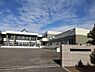 周辺：南幌町立南幌小学校まで約1200ｍ（徒歩17分）登下校はお友達とのコミュニケーションの場。ぐっと距離が近づきます。
