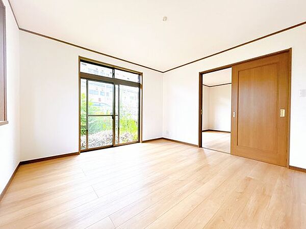 洋室を拡大表示
