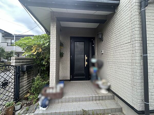 玄関を拡大表示