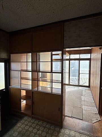 室内 会津若松市柳原町1丁目2-16