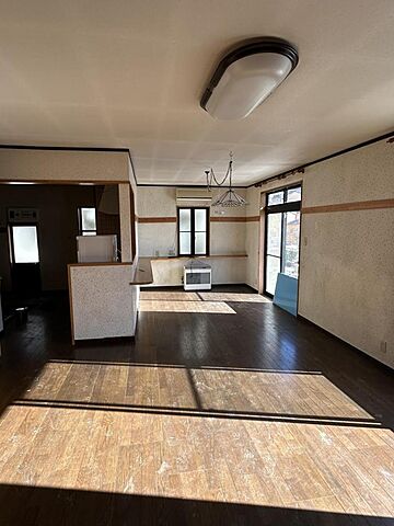 リビング/ダイニング 会津若松市幕内南町6-37