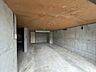 室内：中古住宅の3大リスクである、雨漏り、主要構造部分の欠陥や腐食、給排水管の漏水や故障を2年間保証します。その前提で床下まで確認の上でリフォームし、シロアリの被害調査と防除工事もおこないます。