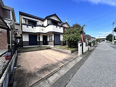 外観:価格には消費税、リフォーム費用を含みます。リフォーム中でもご案内可能。内覧希望の方はお電話ください。 外観:価格には消費税、リフォーム費用を含みます。リフォーム中でもご案内可能。内覧希望の方はお電話ください。
