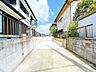 駐車場：【リフォーム済】庭部分に拡張して合計2台駐車可能になりました。車社会でスペースがあるのは嬉しいですね。