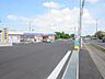 周辺：【コンビニ】ローソンつくば小茎店様まで1400ｍ（車約4分）。近くにコンビニがあるのは便利ですよね。