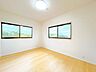 収納：【内外装リフォーム済】2階洋室約6帖です。リモートワーク用のお部屋としても丁度良いですね。天井壁クロス貼り替え、フローリング重ね張り、照明交換、他。