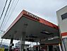 周辺：【ガソリンスタンド】ENEOS　桐生西SS様まで約160m（車1分）。仕事帰り、長距離旅行の後は気軽に立ち寄ることができますね。