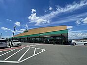 みどり市立笠懸 【周辺環境】ツルヤみどり店様まで約1250m（車で2分）。スーパーが生活圏内にあると、お仕事帰りにもそのままお買い物へ向かうことができます。 2230m