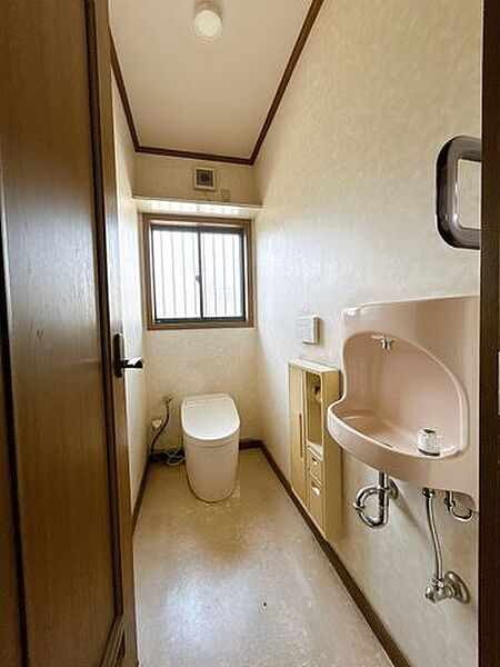 トイレを拡大表示