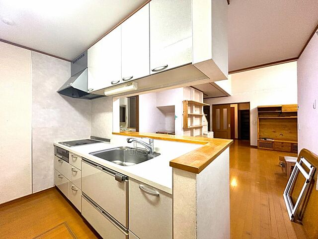 リビング/ダイニング 安曇野市豊科光2081-21