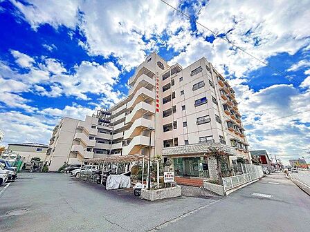 価格には消費税、リフォーム費用を含みます。自社物件につき随時ご案内可能。内覧希望の方はお電話ください。