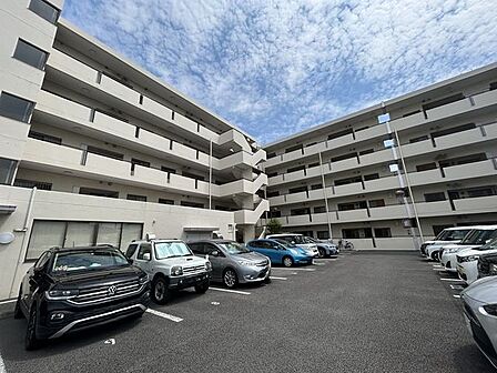 【敷地内駐車場】