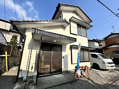 外観：価格には消費税、リフォーム費用を含みます。自社物件につき随時ご案内可能。内覧希望の方はお電話ください。