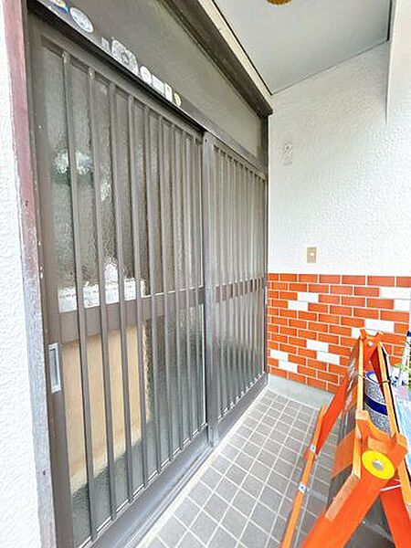 玄関を拡大表示
