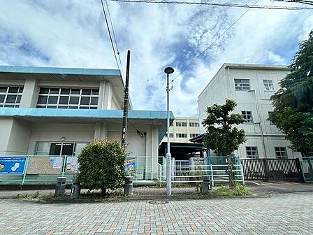 【周辺環境/小学校】静岡市立清水江尻小学校まで徒歩約9分 700m