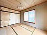 室内：【リフォーム前/1階北東側和室→洋室6帖別角度】洋室へとリフォームいたします。押入部分は枕棚とハンガーパイプを設置してオープン収納へとリフォームします。