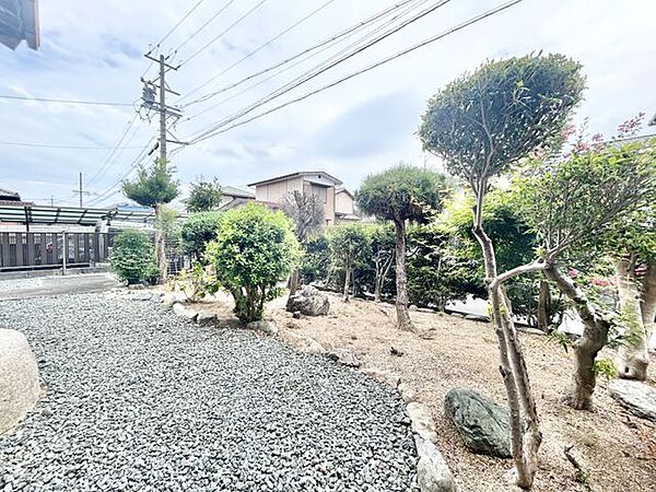 玄関を拡大表示