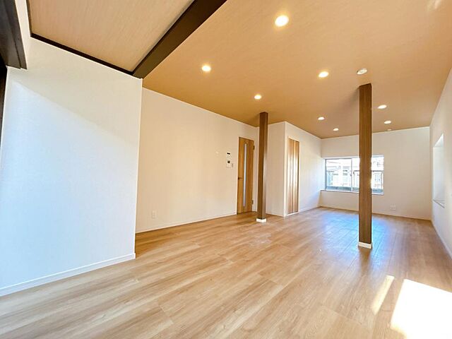 リビング/ダイニング 富山市本郷町145-12