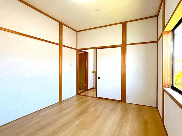 室内 富山市松若町14-26