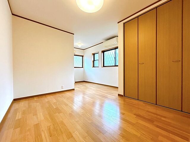 室内 富山市大町47-1