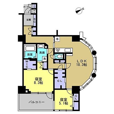 おしゃれなアーチ形のリビングが特徴の2LDKマンションです。