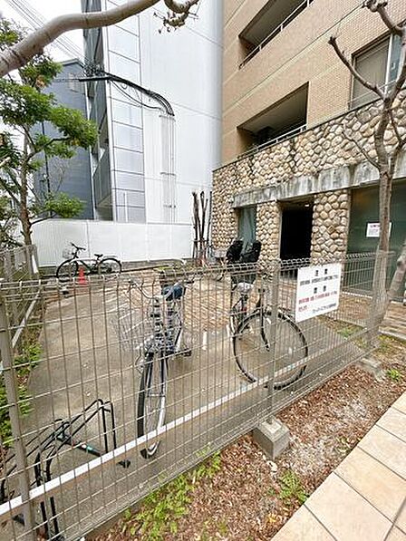 【共用部】自転車置き場の写真です。