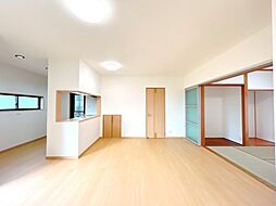 鳥取市浜坂8丁目　戸建て 4LDKのリビング/ダイニング