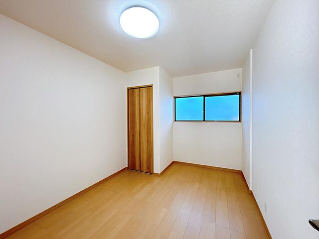 室内 松江市国屋町316-4