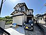 リビング/ダイニング：【リフォーム済】外観です。外壁はクリーニングを行いました。クリーニングを行うことで、外壁の白色がより際立ちます。