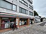 周辺：セブンイレブン広島大芝水門東店 コンビニまで徒歩5分です。 400m