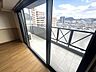 その他：【ペアガラス】大きな窓から入る陽の光のおかげでお部屋が明るい印象になります。