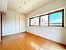 室内：【リフォーム前】北東側洋室約6.6帖