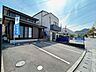駐車場：【リフォーム中】駐車場です。並列3台停められます。