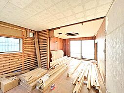 高松市屋島東町　戸建て 5LDKのリビング/ダイニング