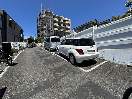【駐車場】マンション敷地内駐車場です。現在空きはありません。随時ご確認ください。