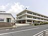 周辺：【小学校】小栗小学校まで約600ｍ（徒歩8分）。