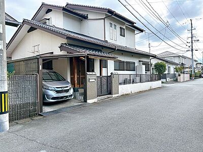 外観:価格には消費税を含みます。自社物件につき随時ご案内可能。内覧希望の方はお電話ください。 外観:価格には消費税を含みます。自社物件につき随時ご案内可能。内覧希望の方はお電話ください。