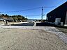 駐車場：【リフォーム済】駐車場は、駐車場拡張工事を実施し約6台以上駐車可能。来客があった際に、駐車場所に困らないのは嬉しいですね。※お車の形状によっては駐車できない場合もあります。ぜひ現地でご確認ください。