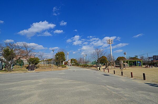 画像24:【公園】西宮中央運動公園まで482ｍ