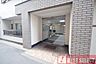エントランス：創立1985年の不動産売買専門の不動産会社です。東京・埼玉にて累計販売40，055棟の実績