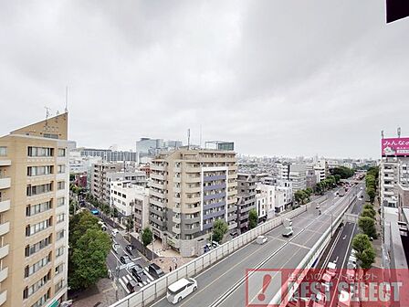 雨の日も洗濯物を干せる浴室乾燥機付き!
