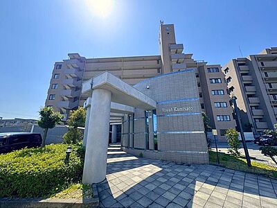 外観：8階建ての4階部分のお部屋です。周辺環境も充実していて、大門小学校まで徒歩約6分でお子様の通学も安心です。