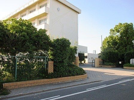 北中学校岡崎市上里町にある公立の中学校です! 1000m